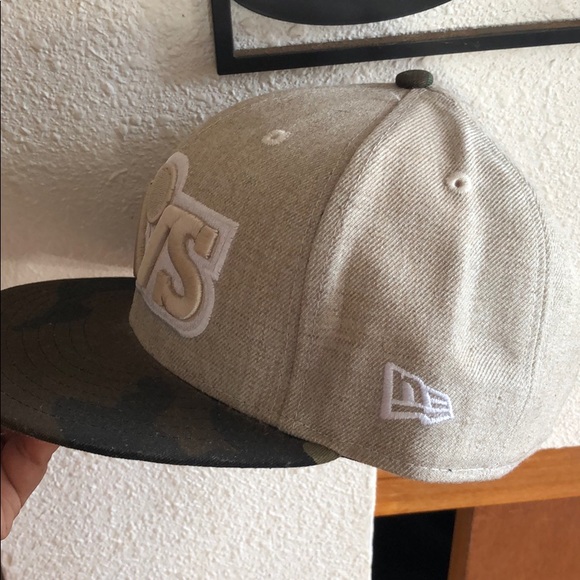 Cleveland cavaliers”cavs” fitted hat - Picture 3 of 4